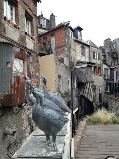 Ferienwohnung La Fleur D Honfleur Avec Son Parking Exterior foto