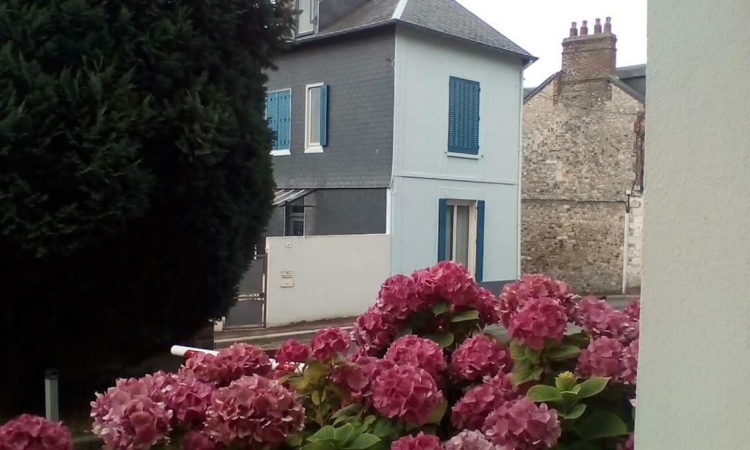 Ferienwohnung La Fleur D Honfleur Avec Son Parking Exterior foto